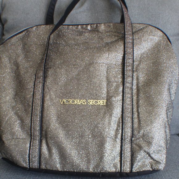Victoria's Secret Handbags - VS tote bag 👜👛🎒